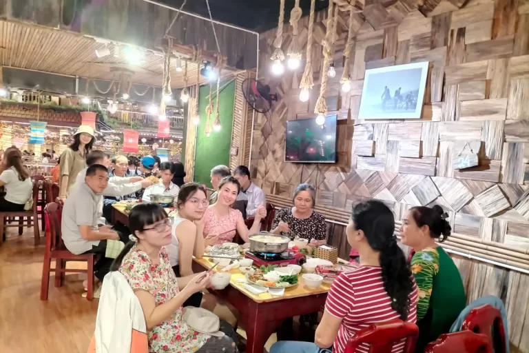 khong-gian-quan-am-thuc-mong-sapa12